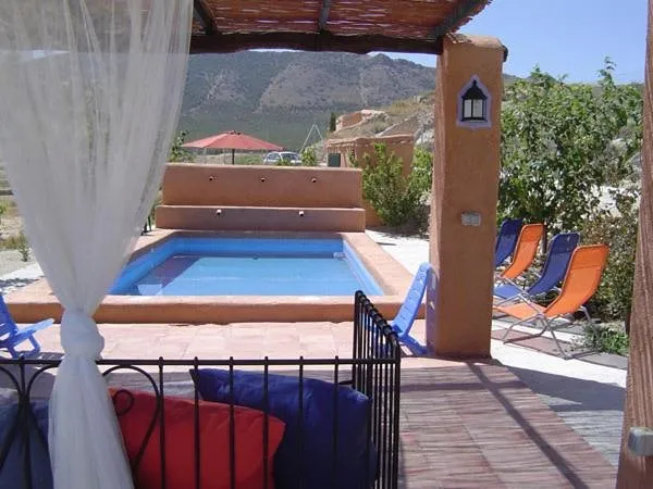 Casa de vacaciones para 8 personas, con jardín además de piscina y terraza - 1