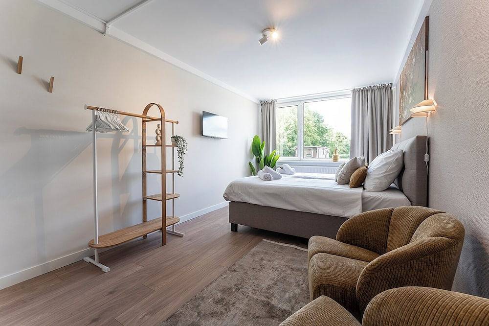 Geheel appartement, Ervaar comfort en rust in deze rustige kamer vlakbij de Universiteit van Tilburg. Ideaal voor studenten of reizigers, met een flexibel hotelbed voor 1–2 gasten, voor een betaalbaar en ontspannen verblijf in Tilburg. in Tilburg, Noord-Brabant