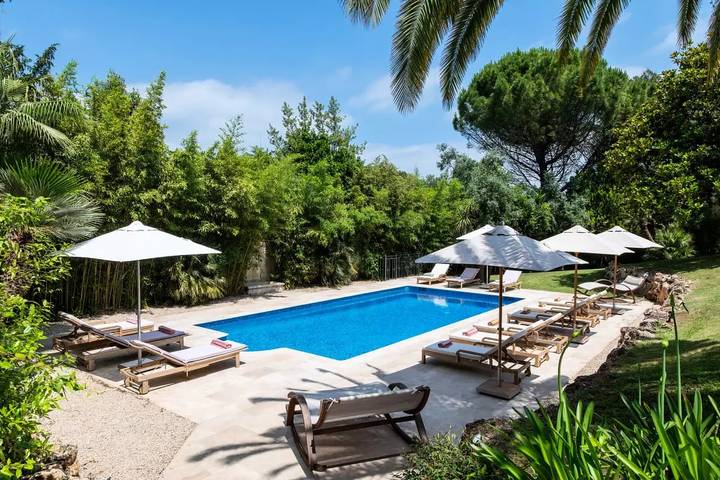 Location de vacances pour 16 personnes, avec jardin et piscine à Valbonne - 2