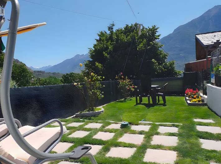Entire studio, Studio 'Nel Cuore Della Via Francigena' with Mountain View and Private Garden in Quart, Wallisian Alps