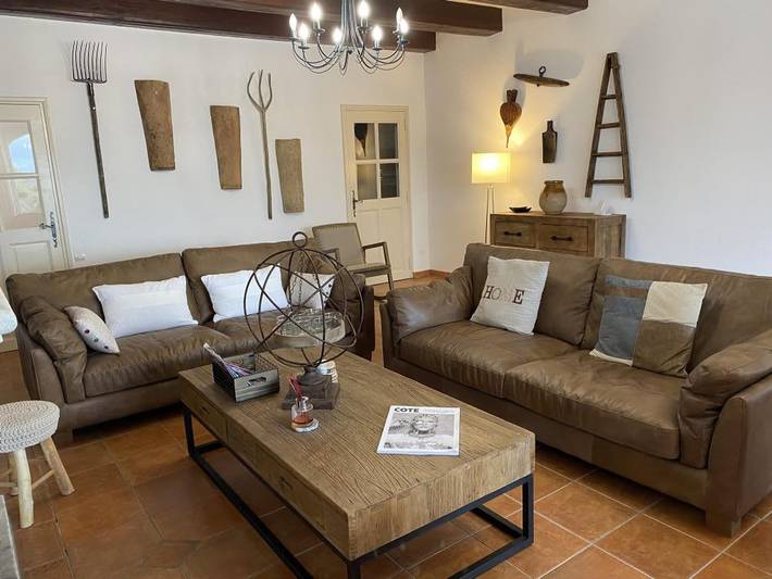 Gîte pour 10 personnes, avec piscine et jardin, adapté aux familles à Murs - 3