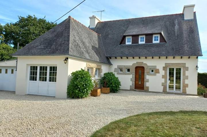 Location de vacances pour 5 personnes, avec Terrasse et Jardin à Hénansal