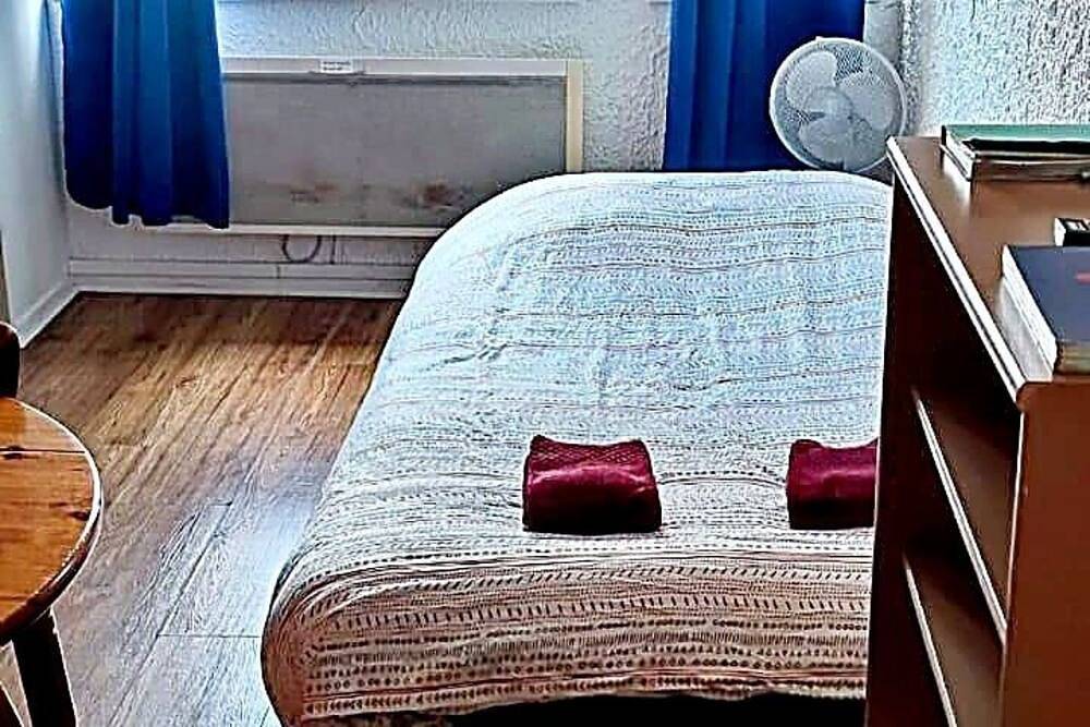 Appartement entier, Le Français, studio au calme proche de la gare in Besançon, Doubs