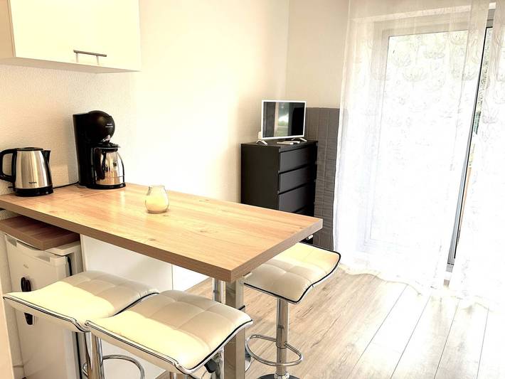 Gîte pour 4 personnes, avec terrasse dans Plage La Favière - 2