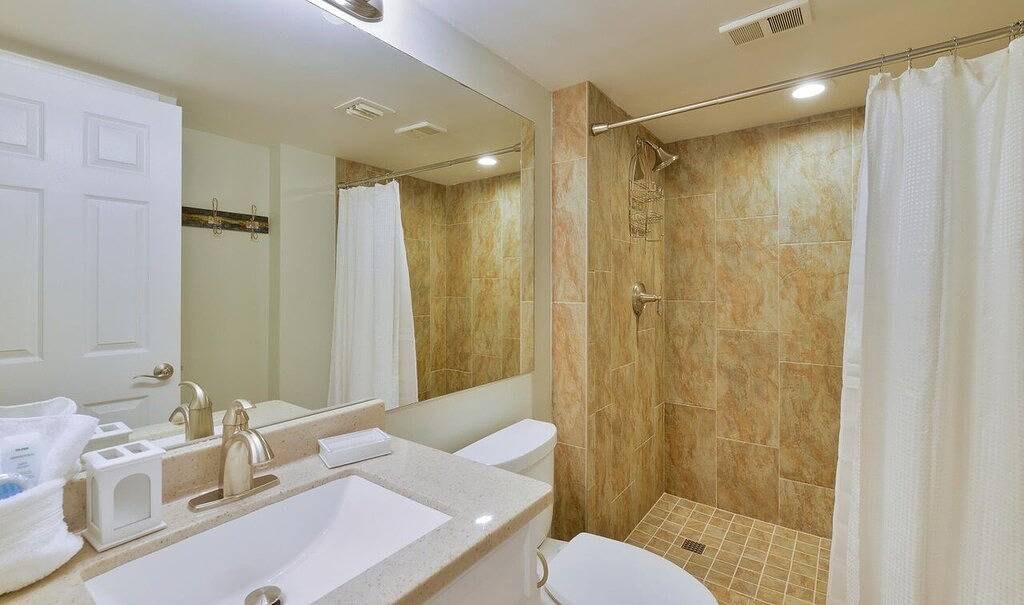 Ganze Wohnung, Relaxed Boho Vibes & Views [ Ocean Pointe 2315] in Tavernier, Monroe County