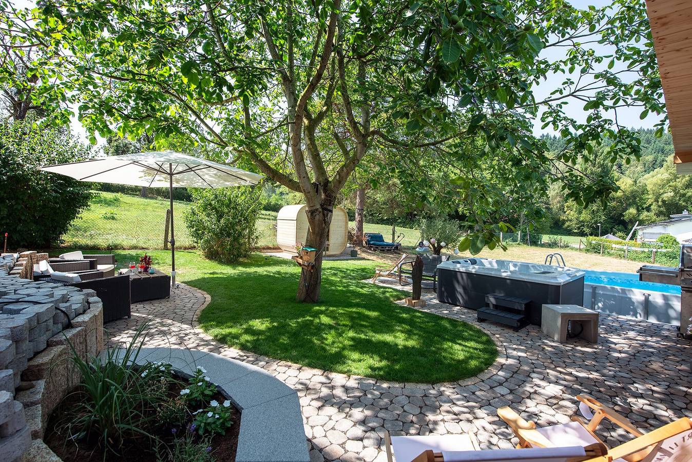 Ganze Wohnung, Ferienwohnung "Naturblick" mit Gemeinschafts- Terrasse, Sauna, Whirlpool und Wlan in Stockach, Landkreis Konstanz