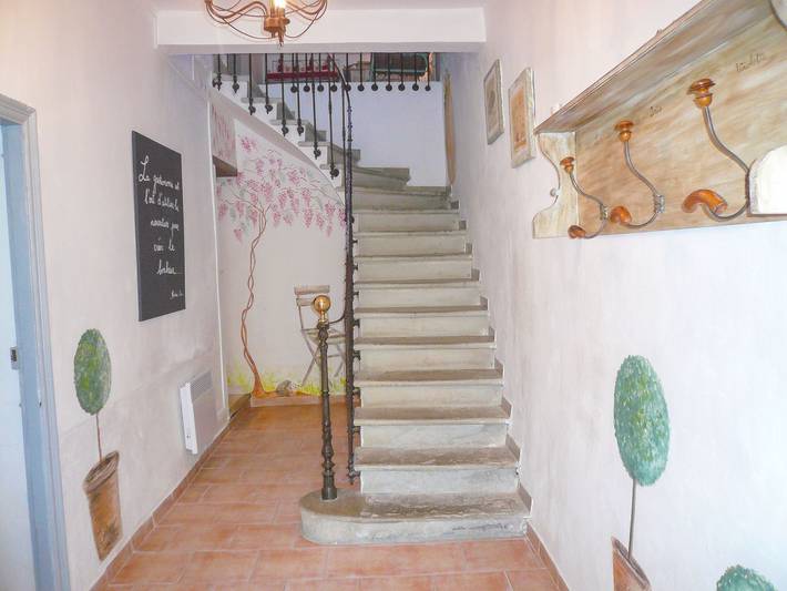 Location de vacances pour 4 personnes, avec jardin ainsi que terrasse et piscine à La Caunette - 3