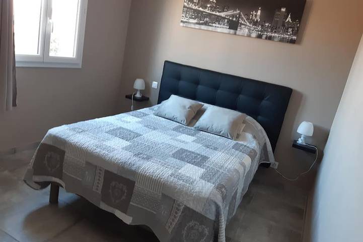 Location de vacances pour 6 personnes, avec terrasse et jardin à Grillon - 4