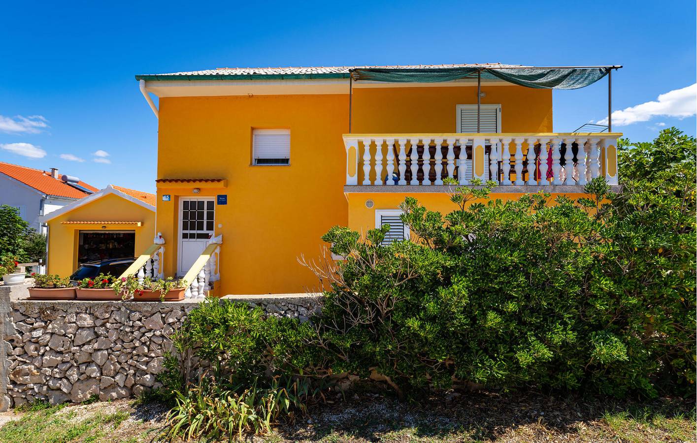Ganze Ferienwohnung, Ferienwohnung für 4 Personen mit Terrasse in Razanac, Zadar