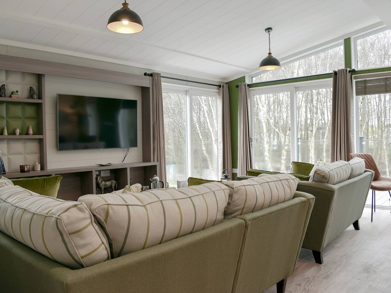 Lakeview Lodge in Wiltshire