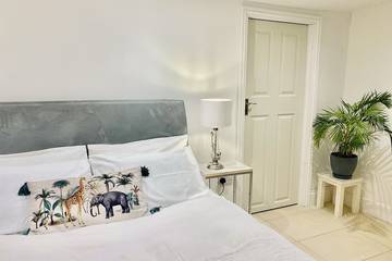 Apartment for 8 People in Richmond upon Thames, London, Photo 4