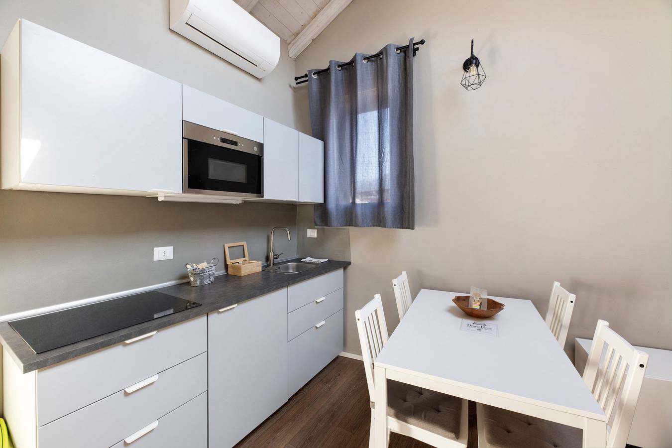 Appartamento intero, Appartamento 'Domas Home N 3' con Wi-Fi e aria condizionata in Domaso, Lago di Como