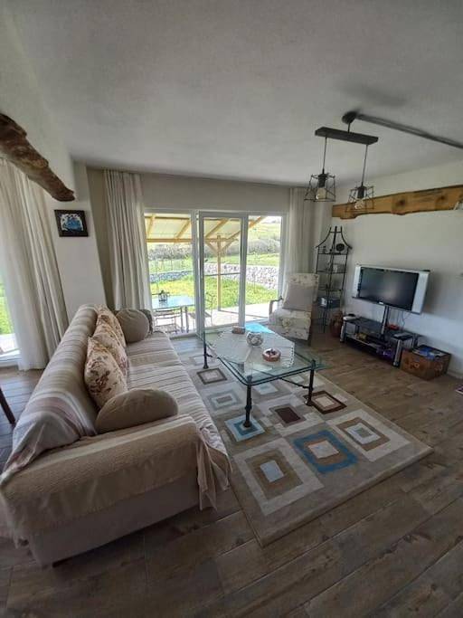 Ferienhaus für 6 Personen, mit Garten und Ausblick sowie Pool und Kinderpool, mit Haustier in der Türkei