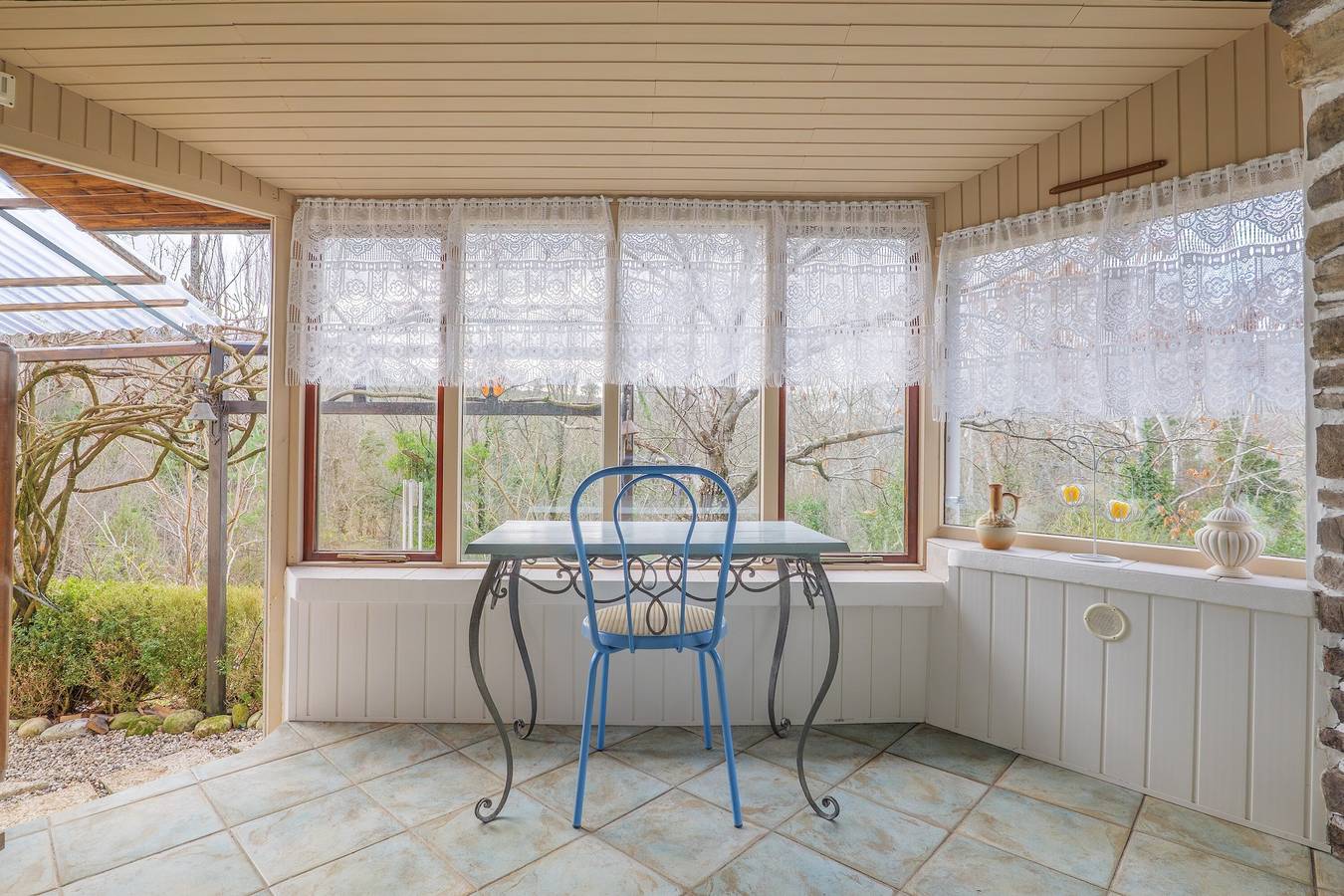 Gîte Lagachon: Bergblick, private Terrasse und Garten in Saint-Étienne-de-Boulogne, Parc naturel régional des Monts d'Ardèche