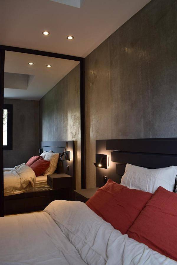Location de vacances pour 2 personnes, avec sauna et terrasse ainsi que jacuzzi et jardin à Les Fourgs - 3