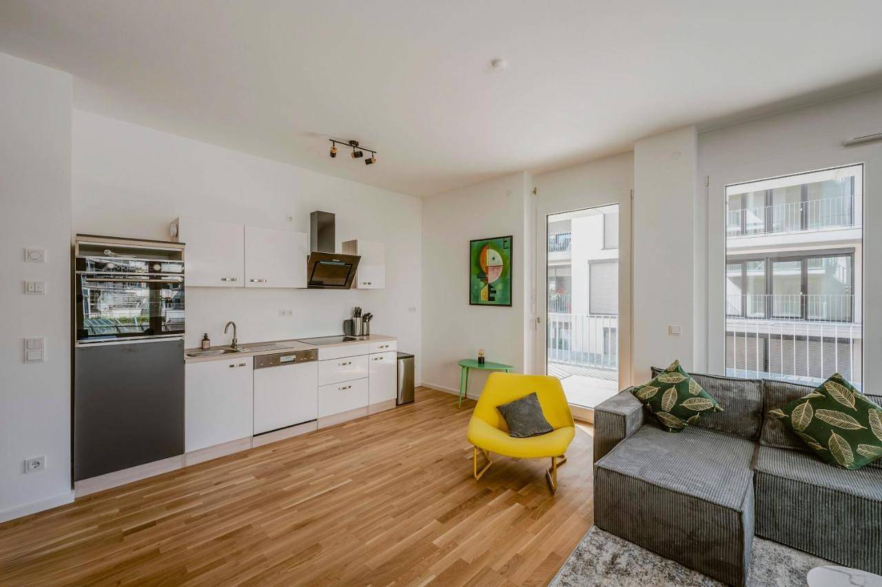 Ganze Wohnung, Exquis Luxus 2Br Apartment Etro I Balcony I Family-friendly I Mercedes I Home Office in Böblingen, Landkreis Böblingen