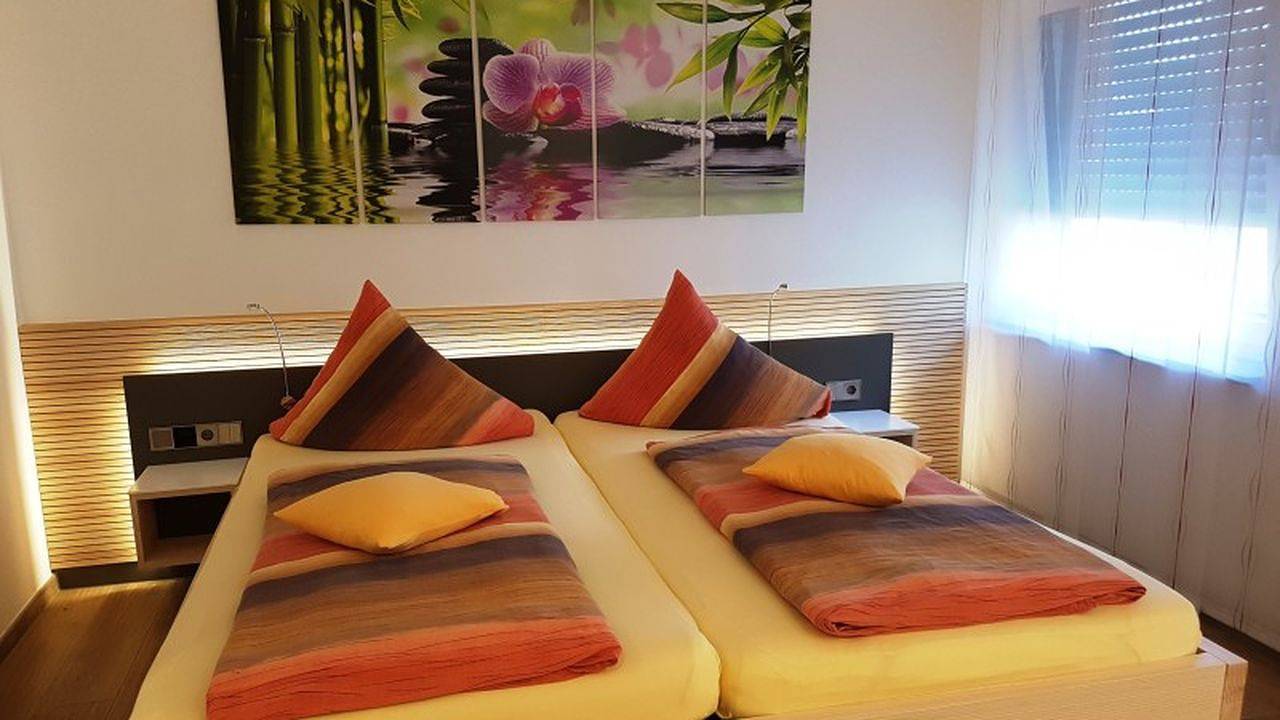 Mehrbettzimmer für 3 Personen in Sigmaringen in Sigmaringen, Region Bodensee-Oberschwaben