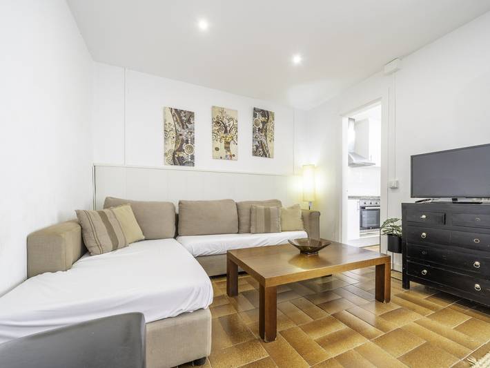 Villa en Calella para 7 personas, cerca del mar, con lavadora y Wi-Fi in Calella, Costa del Maresme