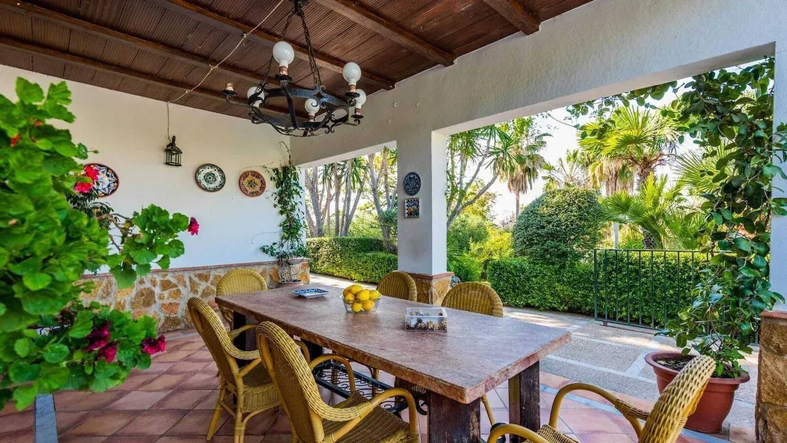 Amplia villa con piscina privada en Villamartin in Villamartín, Pueblos Blancos