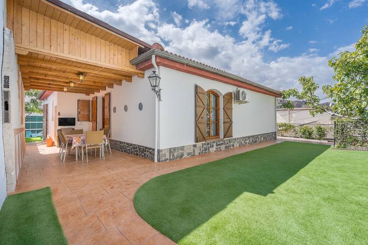 Casa rural para 10 personas, con jardín, Se admiten mascotas en Vega de Granada - 4