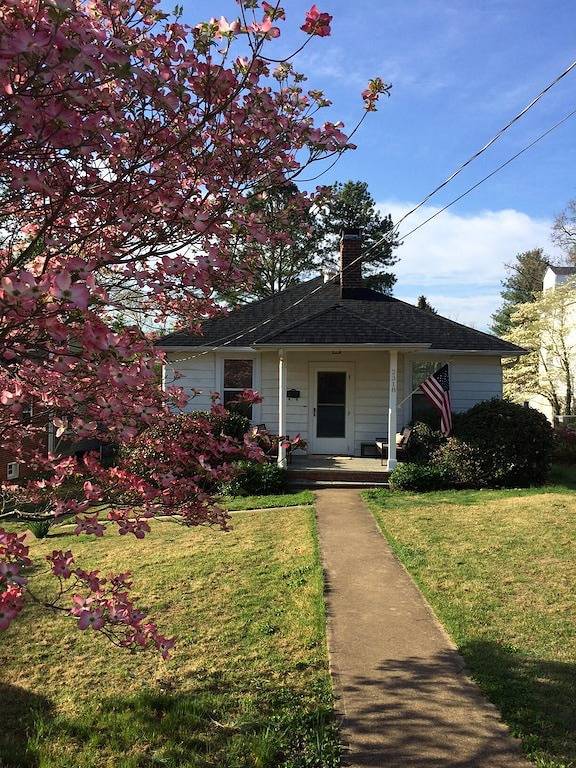 Vacation rental for 5 people, with yard and terrace in Charlottesville