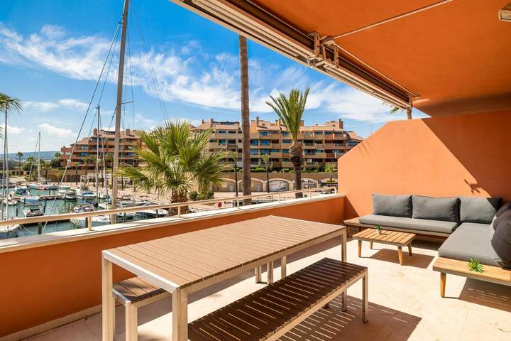 Appartement de vacances pour 8 personnes, avec Balcon et Terrasse ainsi que Jardin et Vue à Sotogrande - 3
