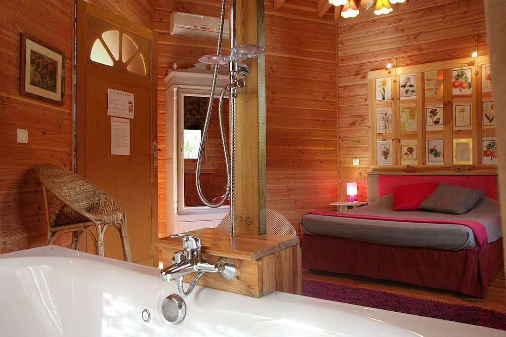 Chalet de Charme \" Pleine Nature\" Pour 2 Personnes in Saint-Hippolyte-du-Fort, Région du Vigan