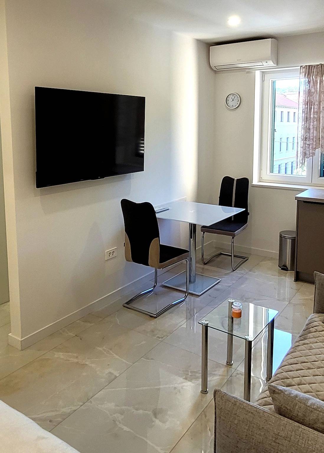 Hel enrumslägenhet, Charming studio apartment in the heart of Split in Split, Split-Dalmatia guovlu
