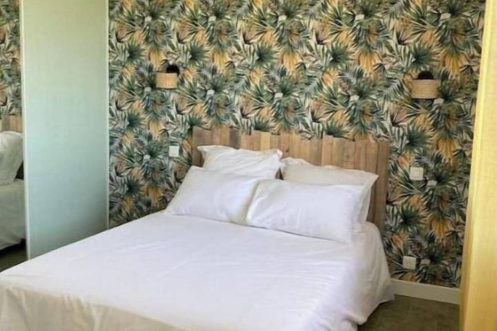 Location de vacances pour 8 personnes, avec terrasse et jardin à Reilhaguet - 3