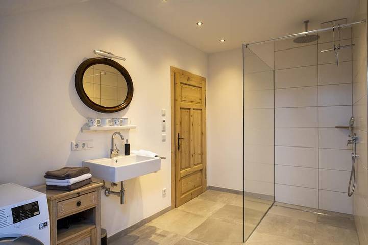 Ferienwohnung für 5 Personen, mit Garten und Balkon in Wackersberg - 4