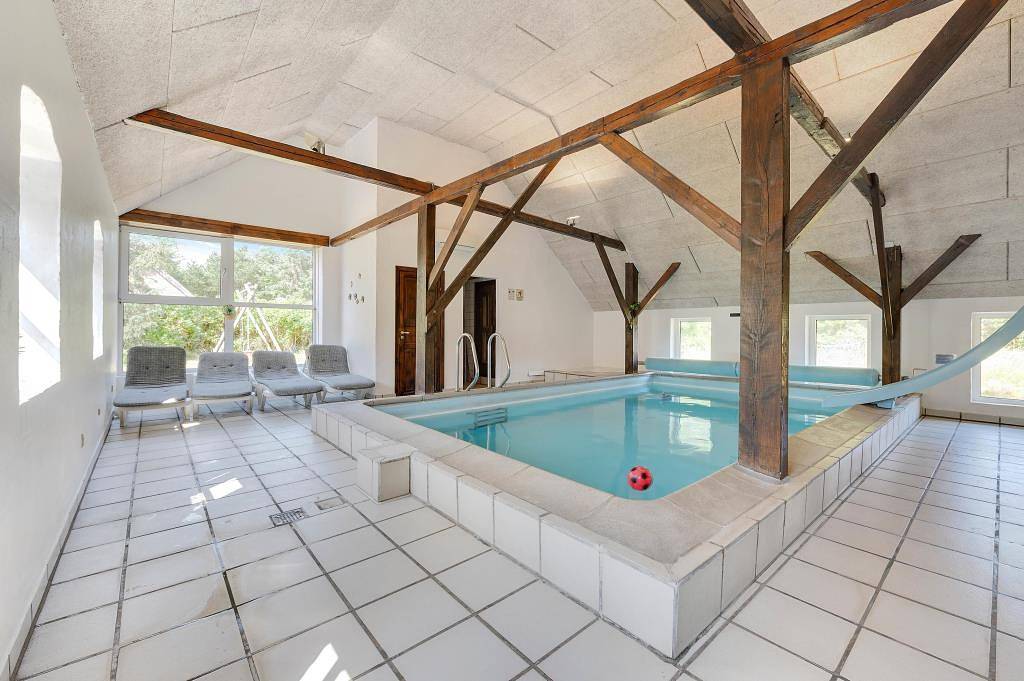 Herrliches Aktivitäts Ferienhaus mit Pool und Wasserrutsche in Ulfborg, Holstebro und Umgebung