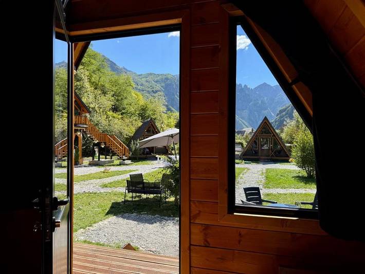 Location de vacances pour 2 personnes, avec vue et jardin dans Theth - 2