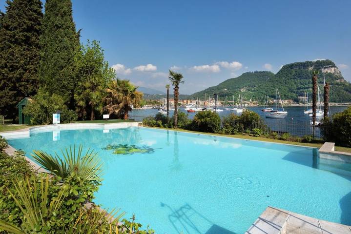 Hôtel pour 2 personnes, avec jardin ainsi que terrasse et piscine à Garde - 3