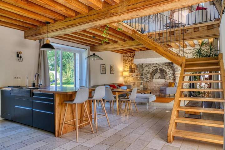 Location de vacances pour 10 personnes, avec jacuzzi ainsi que jardin et piscine, animaux acceptés à Bléré - 4