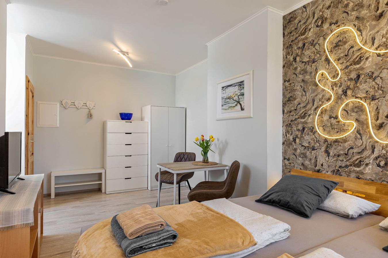 Ganze Wohnung, Ferienwohnung 'Kleine Mit Garten' mit gemeinsamer Terrasse, gemeinsamem Garten und Wi-Fi in Lindow, Ruppiner Seenland