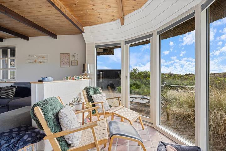 Reetgedecktes Ferienhaus mit Whirlpool und Sauna in Årgab, Holmsland Klit