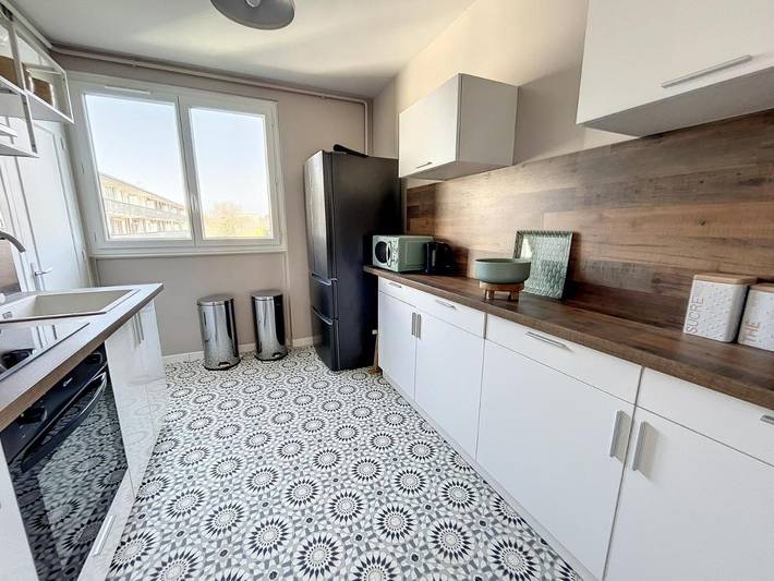 Gîte pour 8 personnes, avec balcon et vue, adapté aux familles à Épinay-sur-Seine - 3