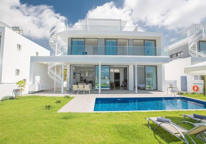 Holiday rental for 8 people, with Balcony and Terrace as well as Garden and Pool in Nissi Beach