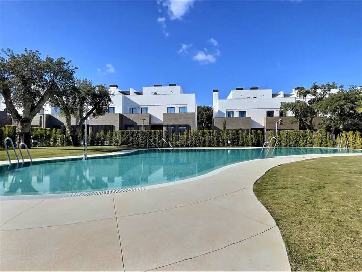 Chalet para 6 personas, con Jardín y Piscina en San Roque