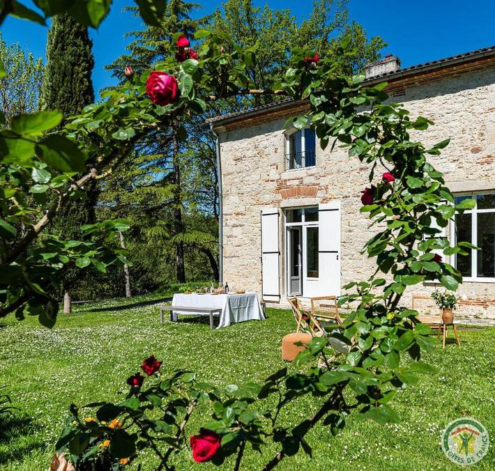 Location de vacances pour 12 personnes, avec jardin ainsi que vue et piscine, adapté aux familles à Castelculier - 3