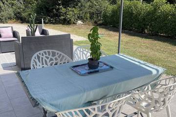 Gîte pour 4 personnes, avec jacuzzi ainsi que terrasse et jardin à La Calmette (Gard)