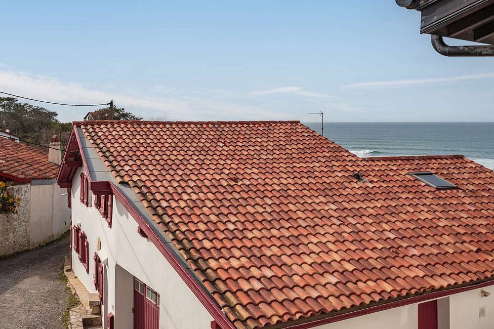 Entire apartment, Charming Apartment 300m from the Beach in Peaceful Guéthary in Guéthary, Bayonne region