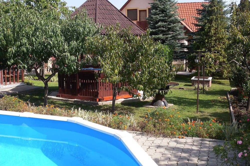 Ferienhaus mit Außenpool und Klimaanlage in Badacsonytomaj, Balaton Region
