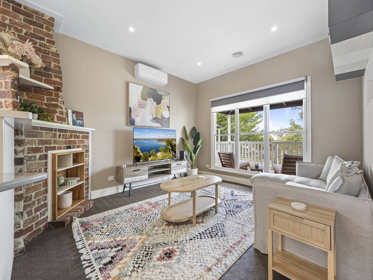 Entire apartment, Lovely 3-Bed with Alfresco Dining in Prime Suburb in Golden Point (Ballarat), Ballarat