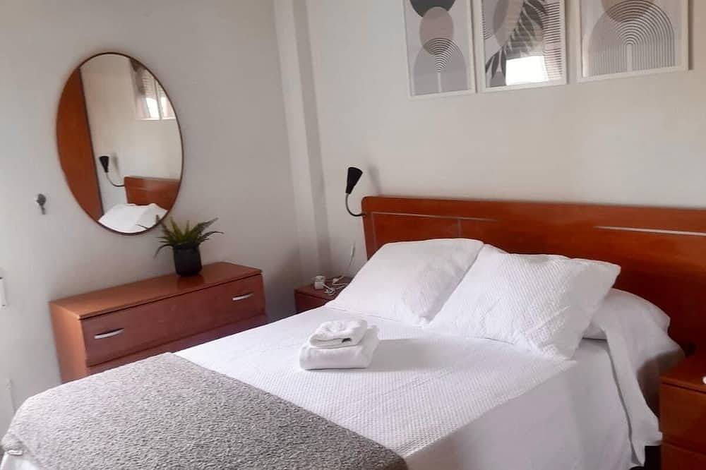 Ganze Wohnung, Cozy Apartment Next to Center in Casco Antiguo, Sevilla