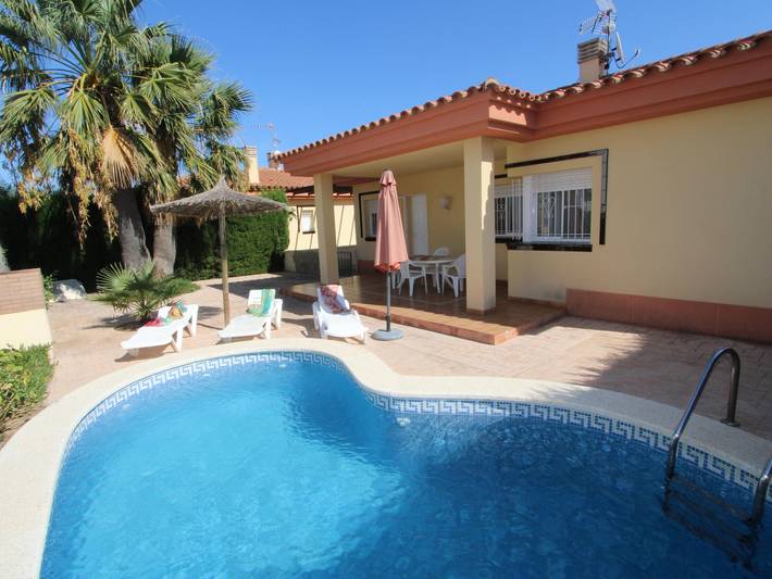 Gîte pour 6 personnes, avec jardin et terrasse, animaux acceptés
