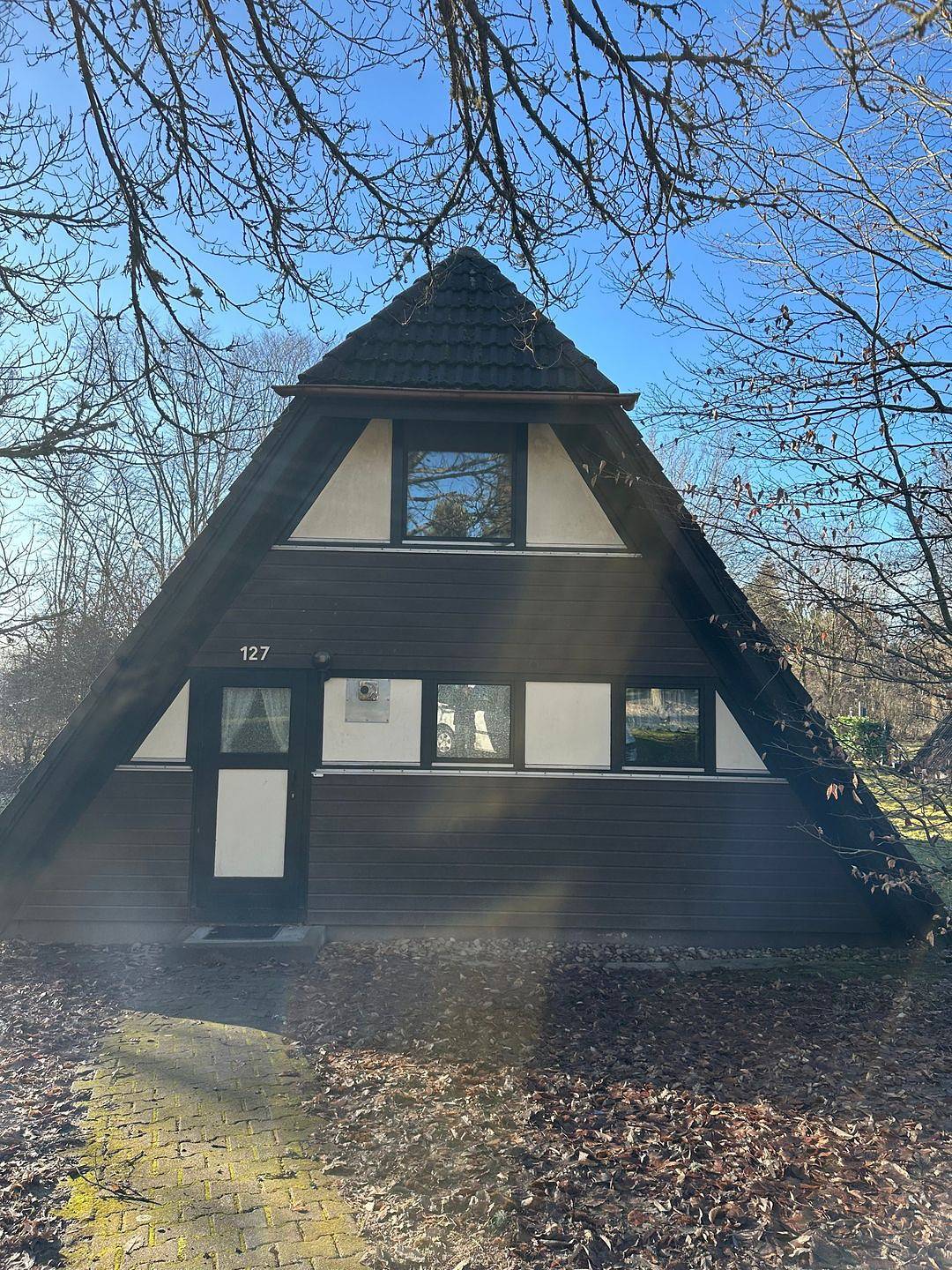 Voll ausgestattetes Ferienhaus "Winnetou" Nr.127 im Grünen mit Terrasse in Waldbrunn, Neckar-Odenwald-Kreis