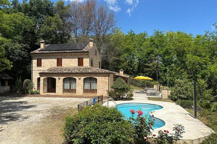 Villa per 9 persone, con idromassaggio e giardino - 1