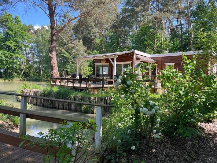 Location de vacances pour 8 personnes, avec Terrasse et Jardin ainsi que Vue sur le lac et Vue à Vitry-aux-Loges