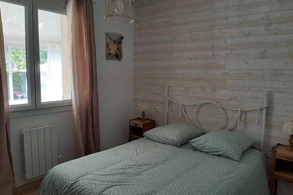 Villa in Provence, swimming pool, spa, sauna, between Cassis, Marseille Aix en Provence  in Auriol, Marsella region